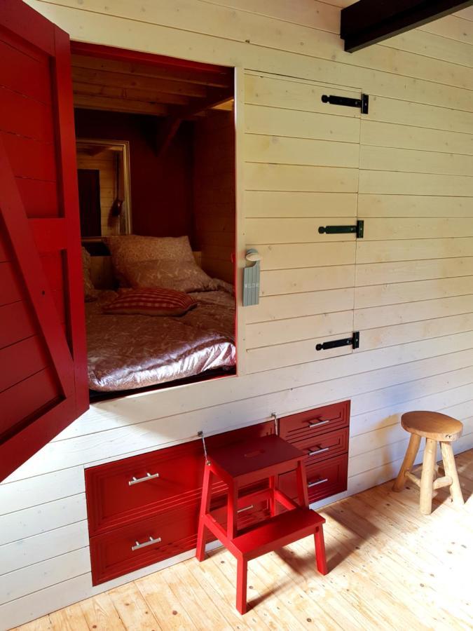 Aljemint Bed and Breakfast Oentsjerk Buitenkant foto